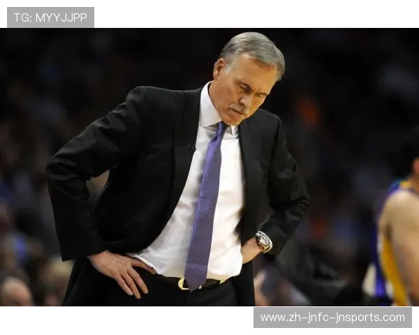 火箭队2017年的教练组成员都有哪些