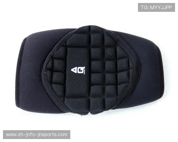 高强度足球防暴盾材料与人体工学设计分析